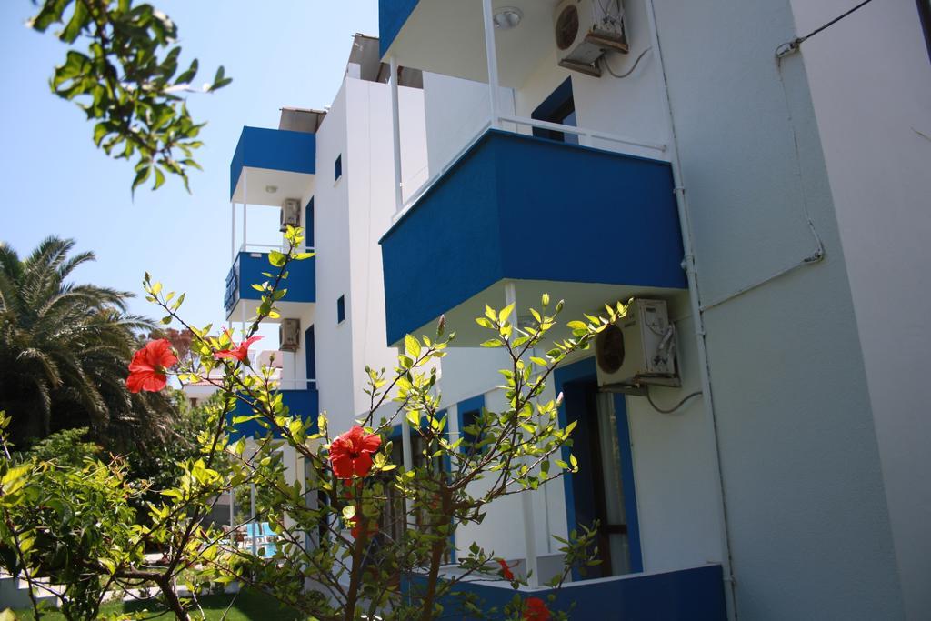 Çeşme Parla Apart Hotel מראה חיצוני תמונה