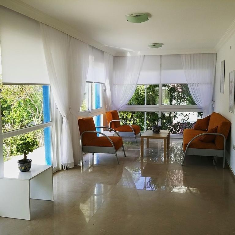 Çeşme Parla Apart Hotel מראה חיצוני תמונה