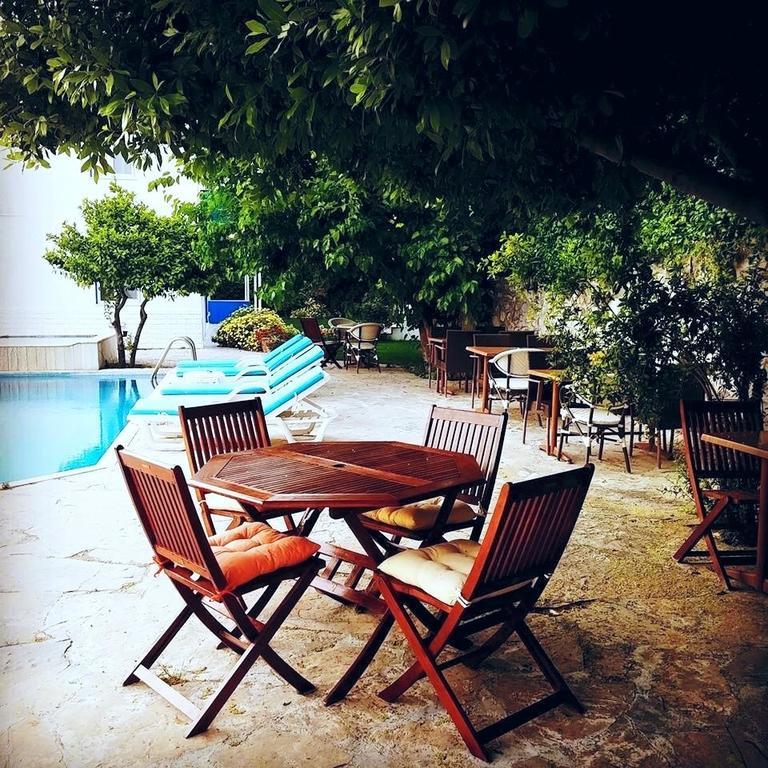 Çeşme Parla Apart Hotel מראה חיצוני תמונה
