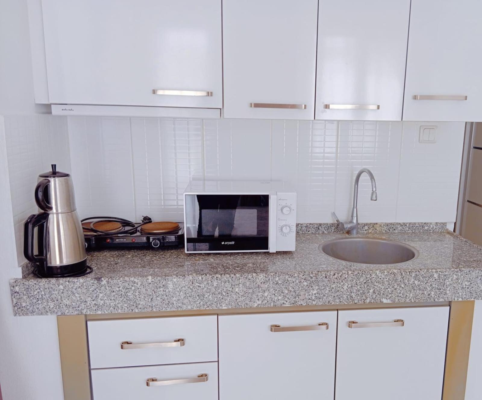 Çeşme Parla Apart Hotel מראה חיצוני תמונה
