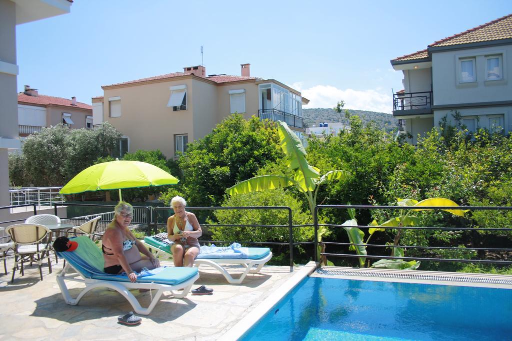 Çeşme Parla Apart Hotel מראה חיצוני תמונה