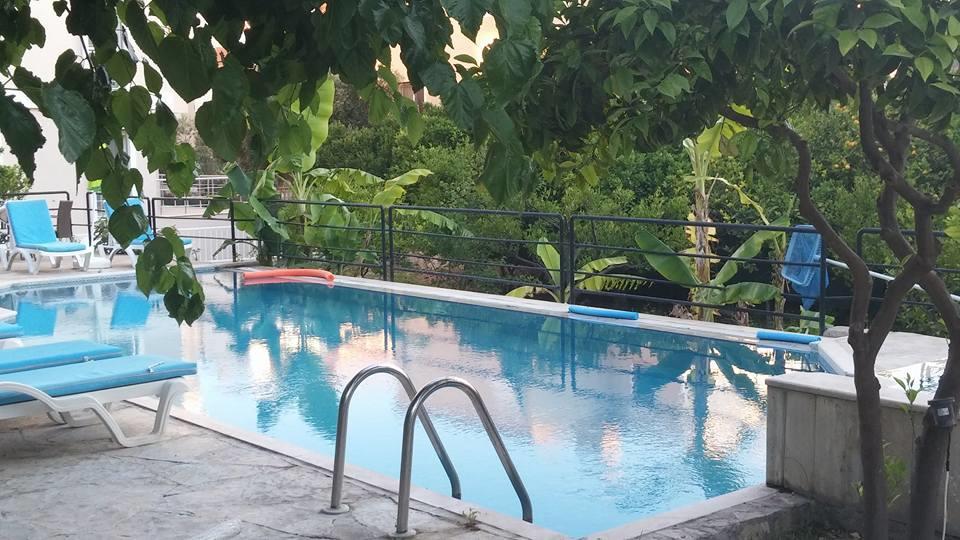 Çeşme Parla Apart Hotel מראה חיצוני תמונה