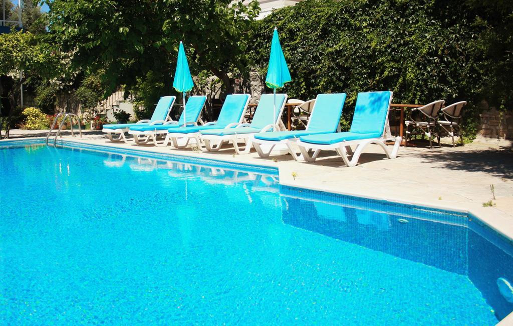 Çeşme Parla Apart Hotel מראה חיצוני תמונה