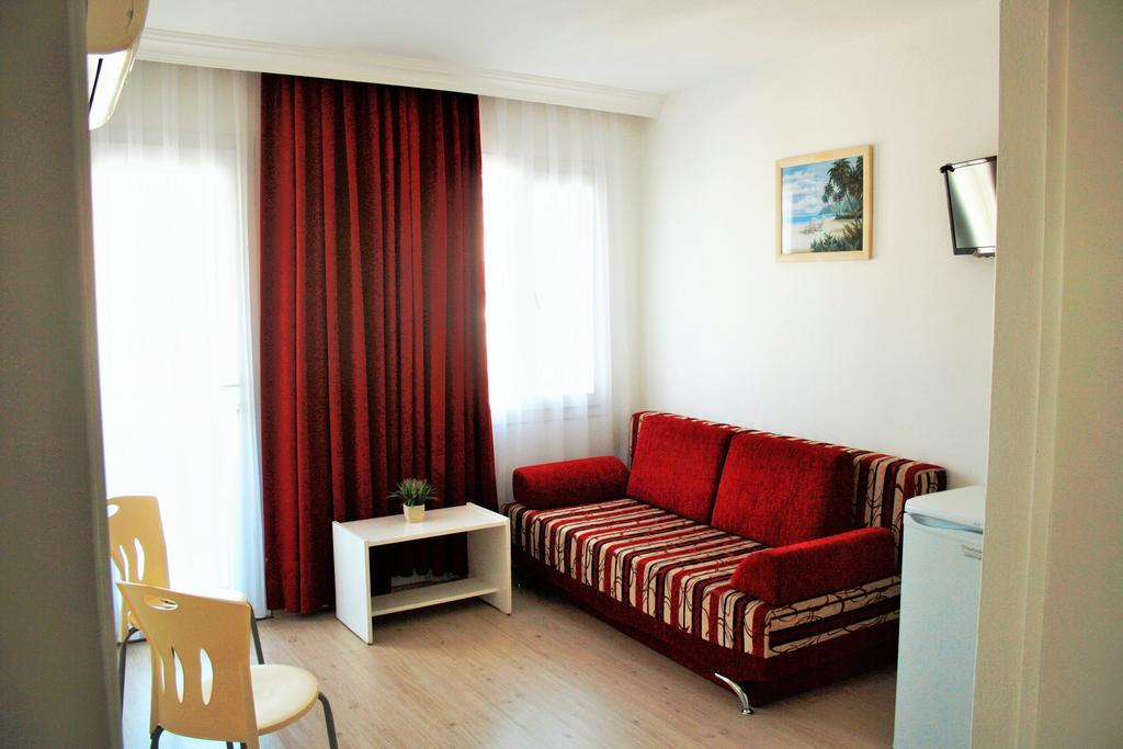 Çeşme Parla Apart Hotel מראה חיצוני תמונה