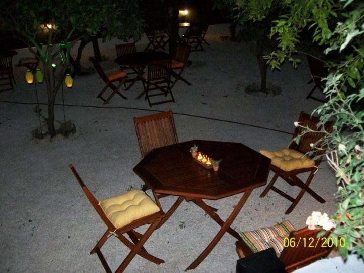Çeşme Parla Apart Hotel מראה חיצוני תמונה