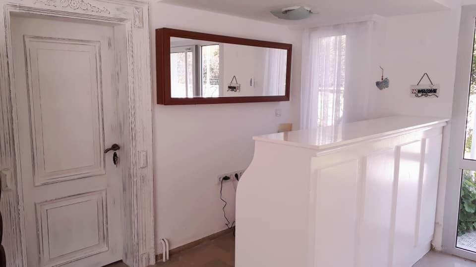 Çeşme Parla Apart Hotel מראה חיצוני תמונה