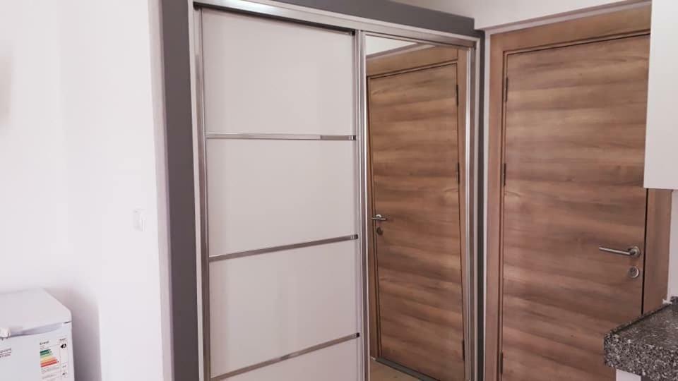 Çeşme Parla Apart Hotel מראה חיצוני תמונה